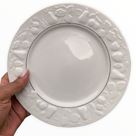 8 American Atelier Melissa salad Plates - Picture 3 of 7